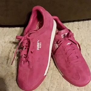 Tennis Shoes